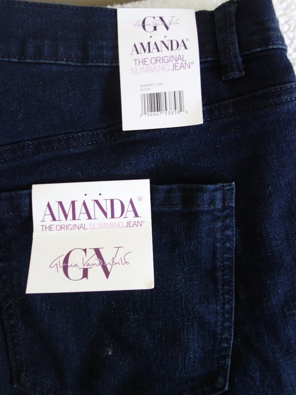 NWT GLORIA VANDERBILT Amanda Original Slimming Alton Dark Blue Jeans – 18W (Aver